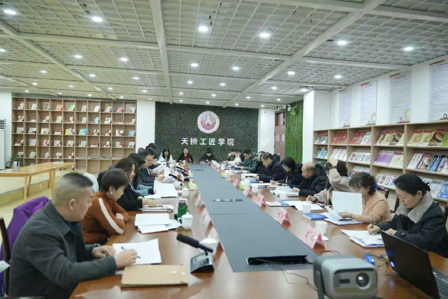 2d5cbc37a5733e11272957af3f2f6080.jpg 图片